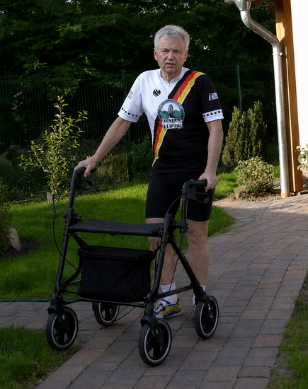 Reiner Buchheim mit Rollator