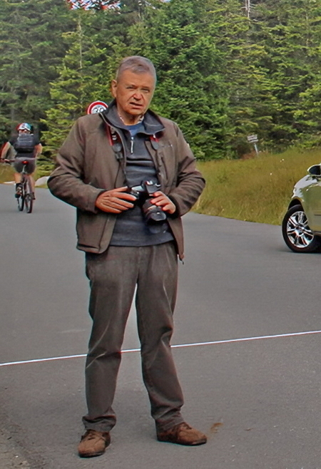 Reiner Buchheim fotografiert bei einem Radrennen am Zielbereich